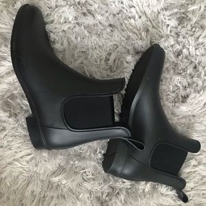 Black Chelsea rain boots
